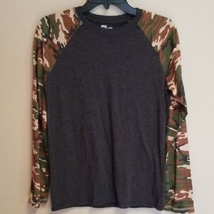 Gray with cameo sleeves